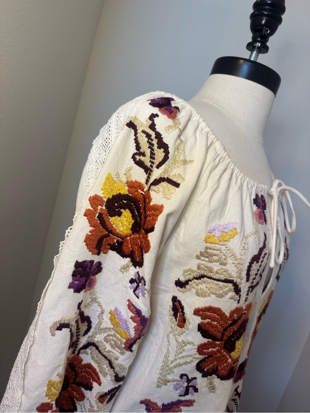 Sézane Bertille Blouse - Picture 4 of 10